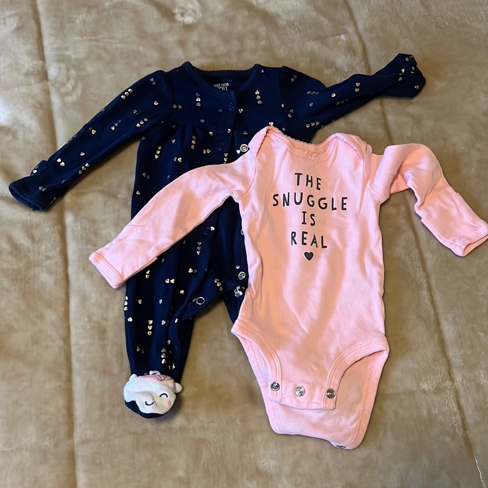 Newborn Onesies set of 2